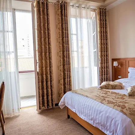 Boka 4* Тирана